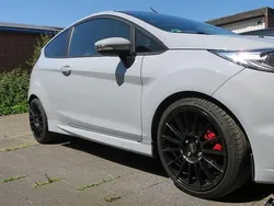 Grau Gebraucht 2016 Ford Fiesta ST200 Kleinwagen | 15.900 €