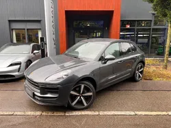 Grau Gebraucht 2022 Porsche Macan Sport SUV | 68.500 € (Etwas zu teuer)