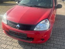Rot Gebraucht 2009 Renault Clio II Campus Kleinwagen | 1.000 €