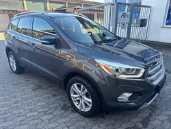 Grau Gebraucht 2017 Ford Kuga Cool & Connect SUV | 12.600 € (Guter Preis)