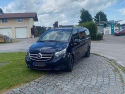 Blau Gebraucht 2017 Mercedes V250 Edition Van / Kleinbus | 37.900 € (Guter Preis)