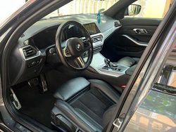 Grau Gebraucht 2019 BMW 320 Advantage Limousine | 28.250 €