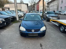 Blau Gebraucht 2004 VW Golf V Trendline Limousine | 2.400 € (Fairer Preis)