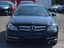 Obsidianschwarz metalliclack Gebraucht 2012 Mercedes C220 Coupé | 6.999 € (Superpreis)