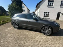 Grau Gebraucht 2019 Porsche Cayenne S SUV | 62.000 € (Teuer)
