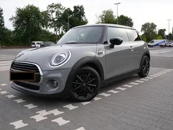 Grau Gebraucht 2019 Mini Cooper Kleinwagen | 18.440 € (Fairer Preis)