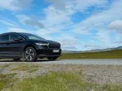 Schwarz Gebraucht 2023 Skoda Enyaq iV SUV | 33.900 € (Fairer Preis)