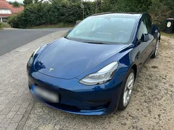 Blau Gebraucht 2023 Tesla Model 3 Standard Range Plus Limousine | 29.999 € (Fairer Preis)
