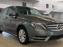 Grau Gebraucht 2012 Mercedes B200 Van / Kleinbus | 6.899 € (Guter Preis)
