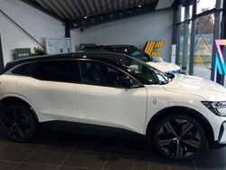 Weiß Gebraucht 2022 Renault Mégane Iconic Limousine | 26.250 € (Guter Preis)