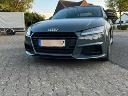 Grau Gebraucht 2016 Audi TT S-Line Cabrio | 26.900 €