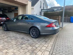 Grau Gebraucht 2007 Mercedes CLS320 Limousine | 6.500 € (Fairer Preis)