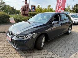 Grau Gebraucht 2022 VW Golf VIII Life Limousine | 19.750 € (Fairer Preis)
