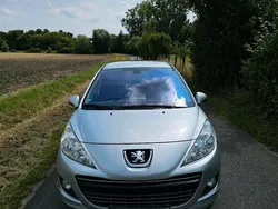 Silber Gebraucht 2011 Peugeot 207 Kleinwagen | 3.700 € (Fairer Preis)
