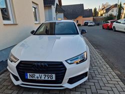 Weiß Gebraucht 2017 Audi A4 Sport Kombi | 22.990 €