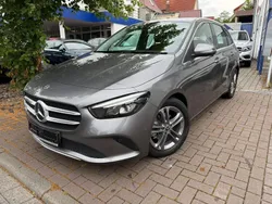 Grau Gebraucht 2020 Mercedes B180 Progressive Van / Kleinbus | 23.350 € (Guter Preis)