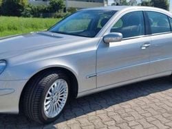 Astralsibermetallic Gebraucht 2002 Mercedes E500 Elegance Limousine | 16.200 € (Teuer)