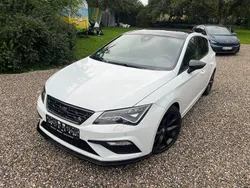 Weiß Gebraucht 2020 Seat Leon Black Edition Limousine | 21.250 € (Fairer Preis)