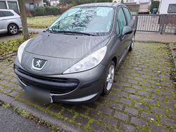 Grün Gebraucht 2008 Peugeot 207 Filou Limousine | 1.300 € (Guter Preis)
