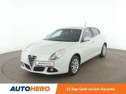 Weiß Gebraucht 2015 Alfa Romeo Giulietta Turismo Limousine | 14.430 € (Teuer)