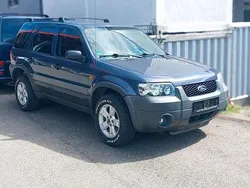 Blau Gebraucht 2004 Ford Maverick SUV | 4.000 €