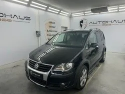 Schwarz Gebraucht 2008 VW Touran Cross Van / Kleinbus | 3.990 € (Fairer Preis)
