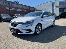 Weiß Gebraucht 2021 Renault Mégane IV Life Limousine | 15.990 € (Etwas zu teuer)