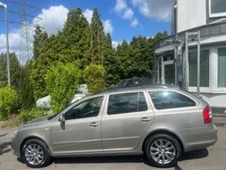 Beige Gebraucht 2011 Skoda Octavia Family Kombi | 5.999 € (Fairer Preis)
