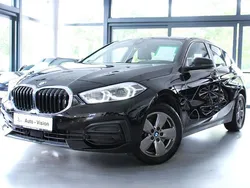 Schwarz Gebraucht 2022 BMW 118 Advantage Kleinwagen | 19.449 € (Guter Preis)