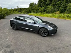 Grau Gebraucht 2020 Tesla Model 3 Long Range Limousine | 25.500 € (Teuer)