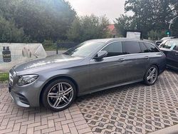 Grau Gebraucht 2017 Mercedes E350 AMG line Kombi | 23.000 € (Fairer Preis)