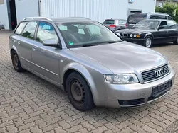 Grau Gebraucht 2004 Audi A4 Kombi | 1.555 € (Superpreis)
