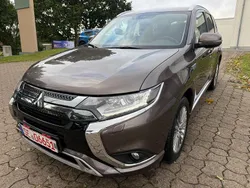 Braun Gebraucht 2019 Mitsubishi Outlander P-HEV SUV | 18.900 € (Fairer Preis)