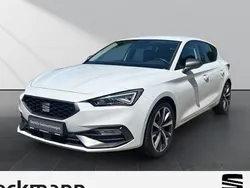 Weiss Gebraucht 2022 Seat Leon Beats Limousine | 22.990 € (Fairer Preis)