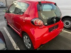 Rot Gebraucht 2010 Toyota Aygo Kleinwagen | 2.850 € (Fairer Preis)