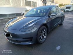 Grau Gebraucht 2022 Tesla Model 3 RWD Limousine | 24.990 € (Guter Preis)