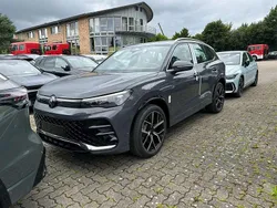 Grau Neu 2025 VW Tiguan R-line SUV | 46.190 € (Fairer Preis)