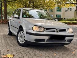 Silber Gebraucht 1998 VW Golf Limousine | 2.850 € (Etwas zu teuer)