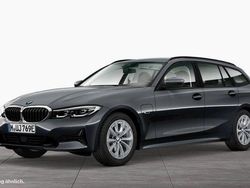 Grau Gebraucht 2022 BMW 320e Sport Line Kombi | 22.810 € (Guter Preis)