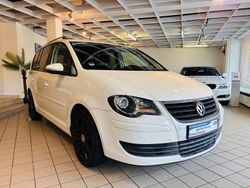 Weiß Gebraucht 2009 VW Touran Freestyle Van / Kleinbus | 4.490 € (Fairer Preis)