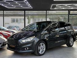 Grün Gebraucht 2019 Ford S-MAX Titanium Van / Kleinbus | 23.450 € (Fairer Preis)