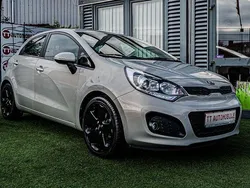 Grau Gebraucht 2013 Kia Rio Spirit Limousine | 5.999 € (Guter Preis)