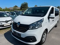 Weiß Gebraucht 2017 Renault Trafic Authentique Van | 12.950 € (Etwas zu teuer)