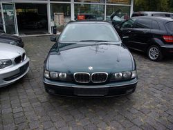 Grün Gebraucht 1998 BMW 520 Sport Line Limousine | 3.300 € (Fairer Preis)