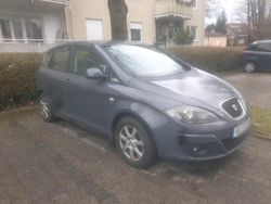 Grau Gebraucht 2010 Seat Altea Van / Kleinbus | 3.990 €