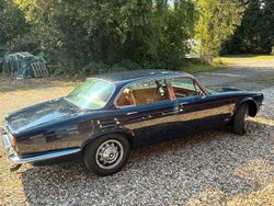 Blau Gebraucht 1978 Jaguar XJ6 Limousine | 15.500 €