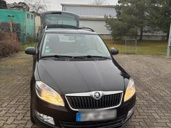 Schwarz Gebraucht 2013 Skoda Fabia Kombi | 3.100 € (Etwas zu teuer)