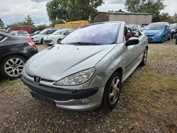 Grau Gebraucht 2001 Peugeot 206 CC Platinum Cabrio | 1.290 € (Fairer Preis)