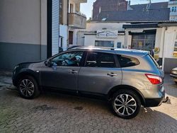 Grau Gebraucht 2011 Nissan Qashqai +2 SUV | 6.500 € (Teuer)