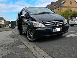 Schwarz Gebraucht 2010 Mercedes Viano Van / Kleinbus | 16.490 € (Fairer Preis)